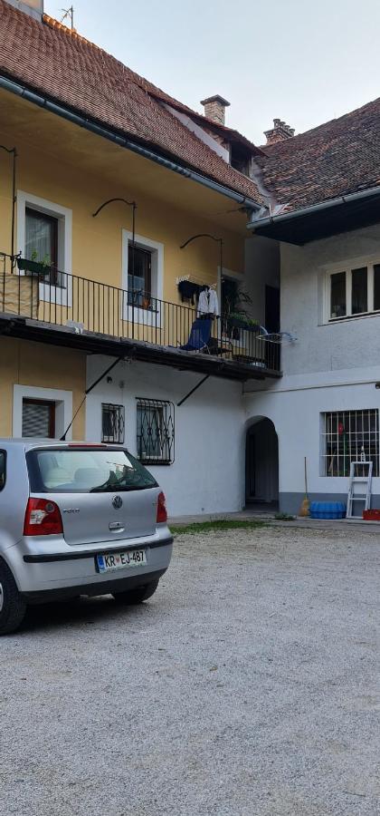 Love Nest Apartment Ljubljana Ngoại thất bức ảnh