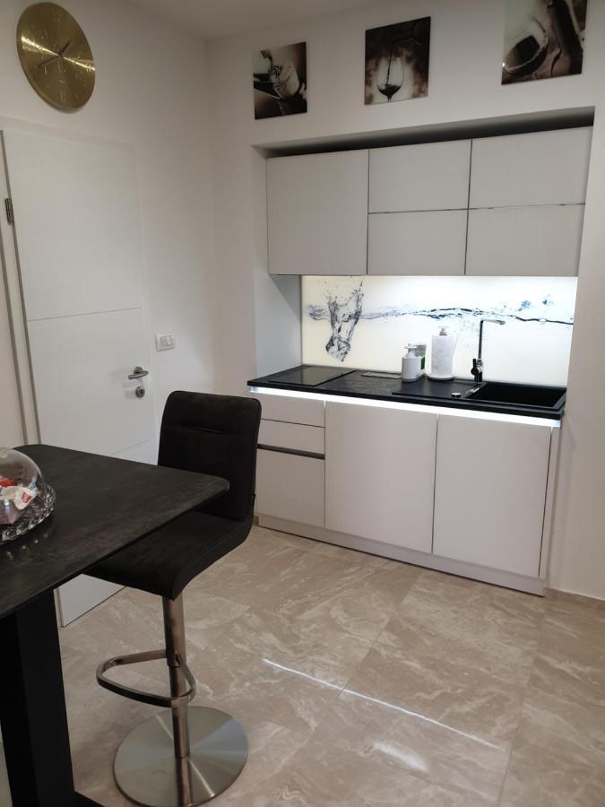 Love Nest Apartment Ljubljana Ngoại thất bức ảnh